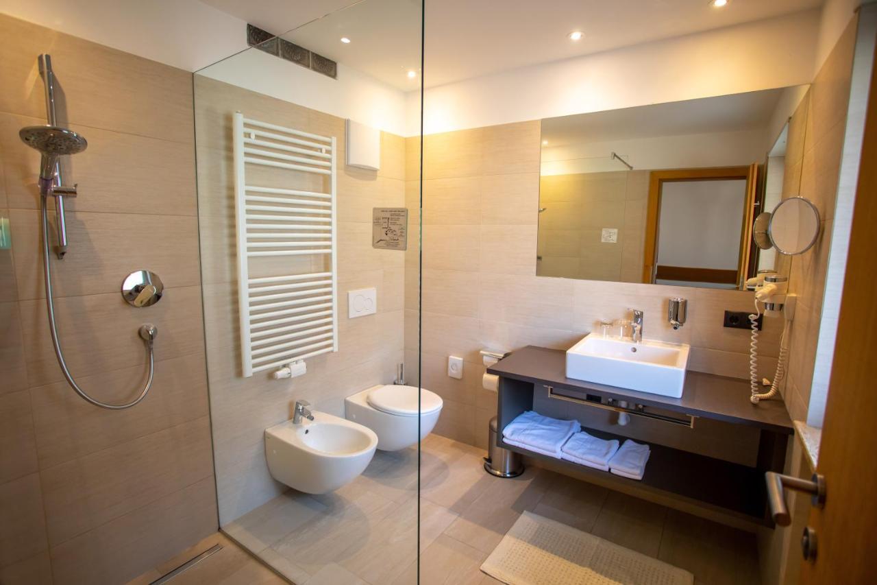 Hotel Lamm Naturns Kültér fotó