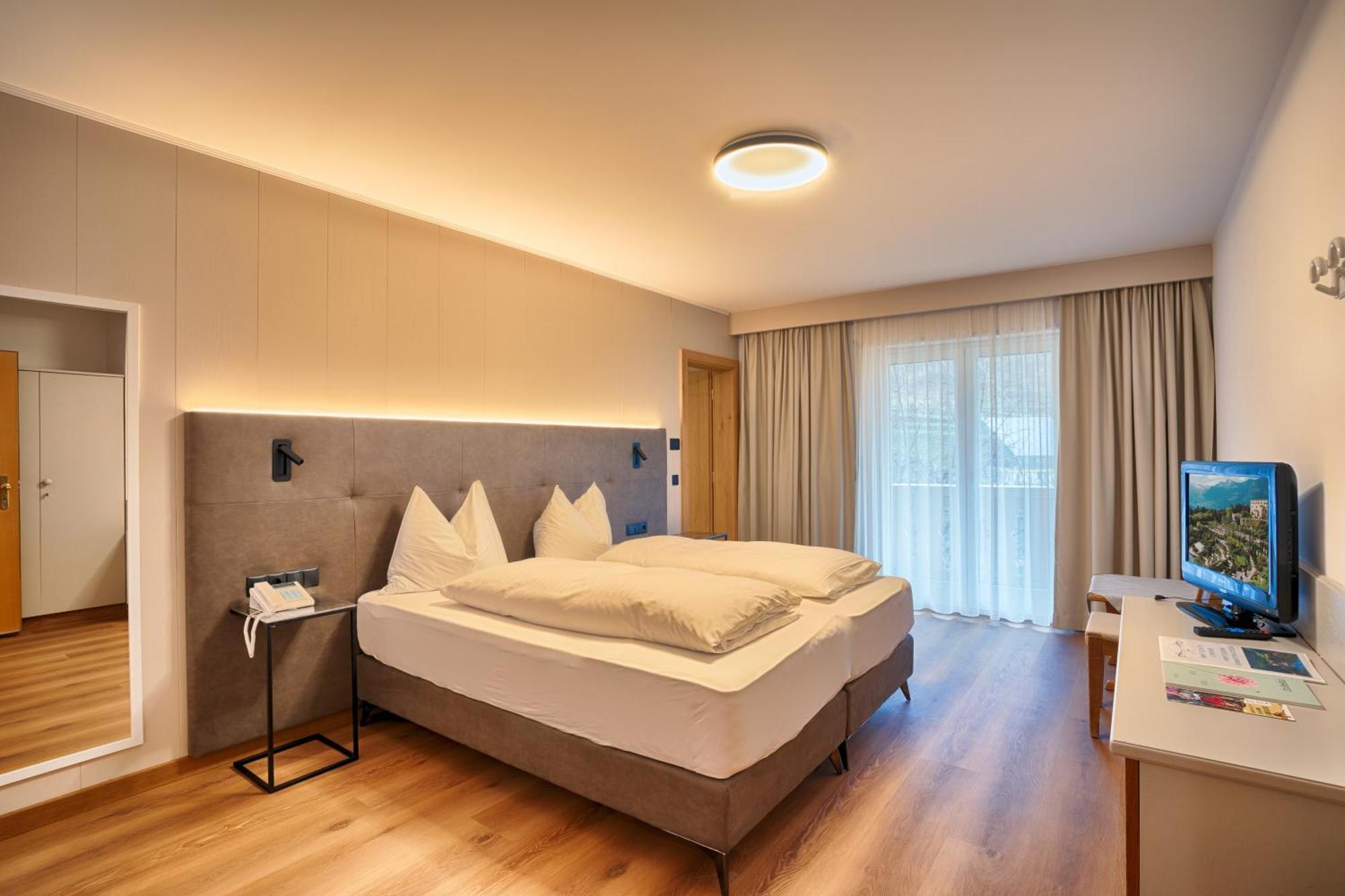 Hotel Lamm Naturns Kültér fotó