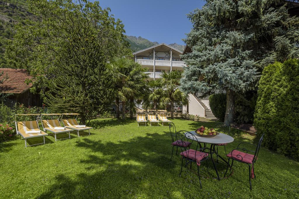 Hotel Lamm Naturns Kültér fotó
