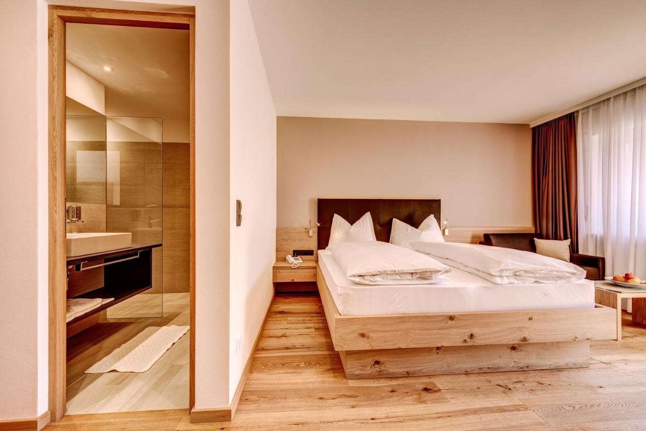 Hotel Lamm Naturns Kültér fotó